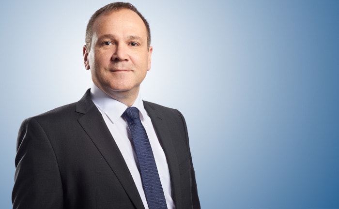 Warum sich die Basisrente auch bei mittleren Einkommen lohnt, erläutert Steffen Liebing von Standard Life im Pfefferminzia-Interview.