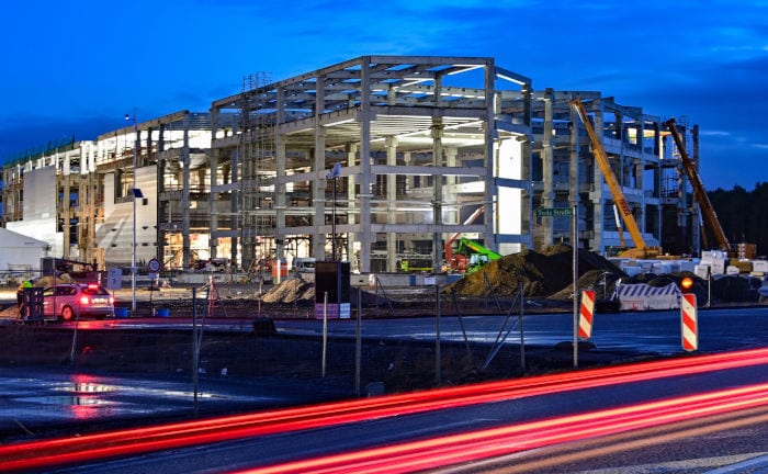 Baustelle der Tesla-Gigafactory in Grünheide/Brandenburg: Demnächst auch Sitz von Tesla Insurance Deutschland