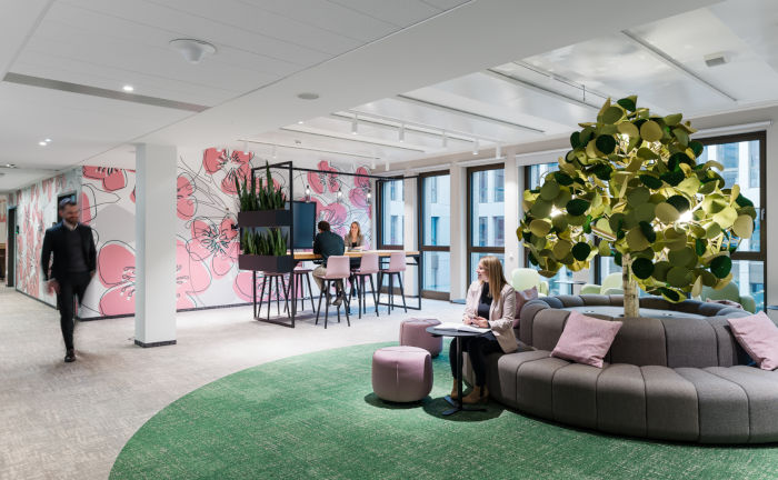 Blick in das Gebäude von Euler Hermes in Hamburg Bahrenfeld