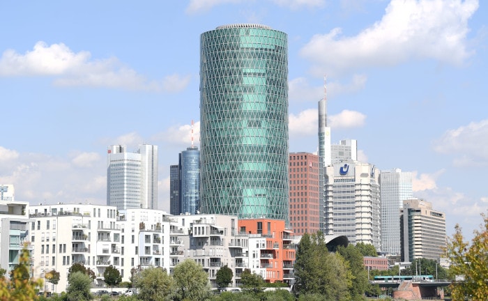 Der Westhafen Tower in Frankfurt am Main, Sitz der Versicherungsaufsicht Eiopa
