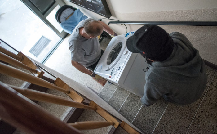 Helfer beim Umzug: Laut BdV mussten Lemonade-Kunden mit bösen Überraschungen rechnen, wenn sie die Wohnung wechseln