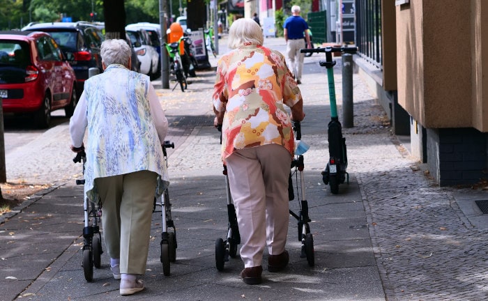 Rentnerinnen in Berlin: Ein Megatrend ist, dass die Menschen älter werden