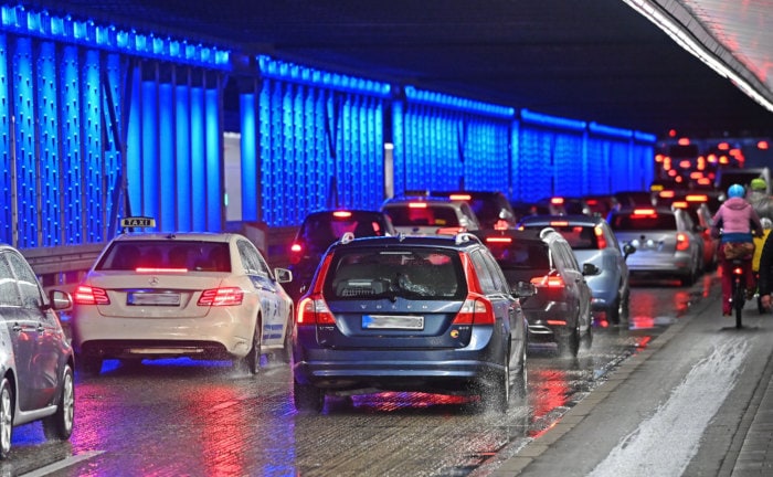 Feierabendverkehr in München: In die ESG-Ratings könnten bald auch CO2-Emissionen der Mitarbeiter einfließen