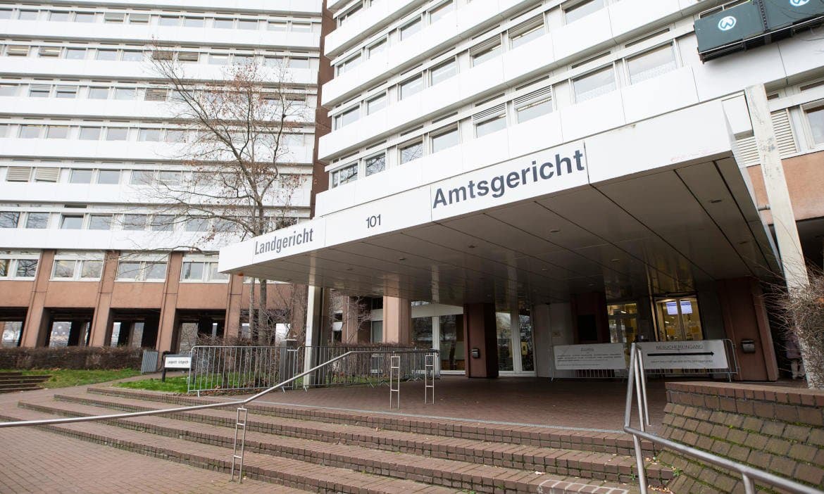 Eingang zum Landgericht in Köln: Urteil zugunsten eines Riester-Sparers