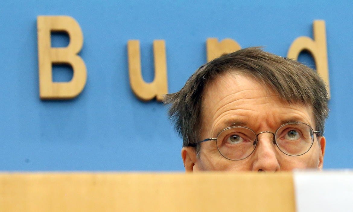 Gesundheitsminister Karl Lauterbach (SPD) muss die Pflegeversicherung verändern