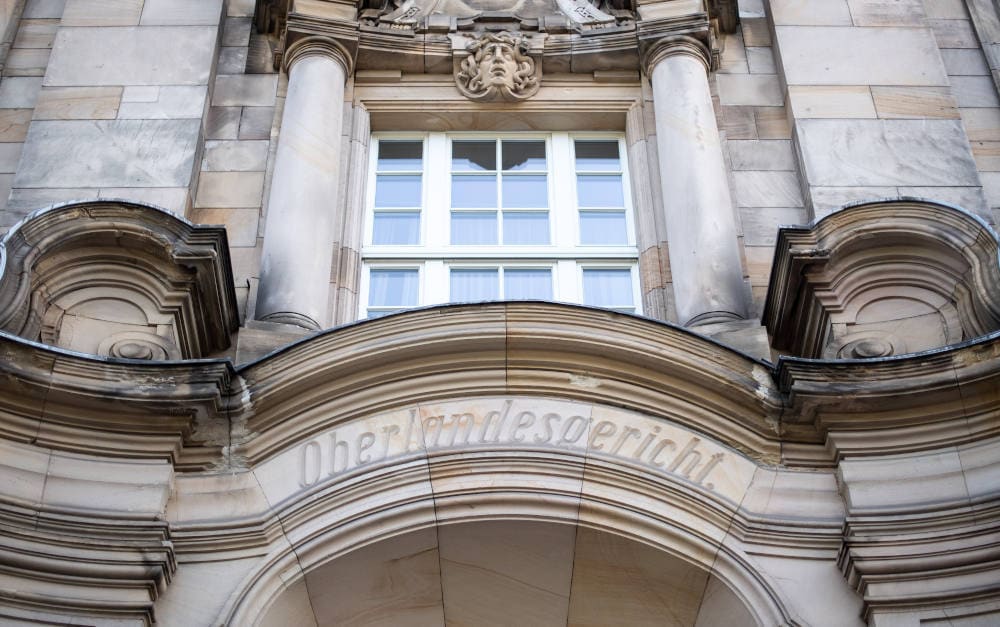 Inschrift am Oberlandesgericht Düsseldorf