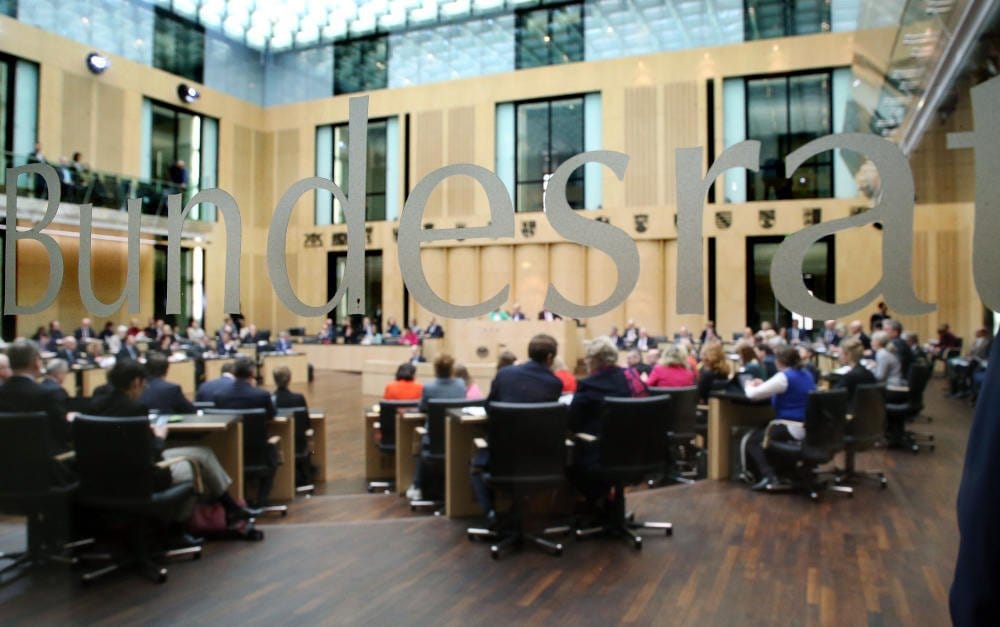 Bundesrat-Sitzung am 31. März 2023: An diesem Tag beschlossen die Länder die ESG-Abfragepflicht für Anlangenvermittler nach Paragraf 34f GewO