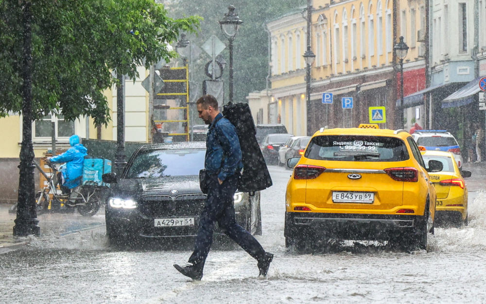 Autos in Moskau: KFZ-Haftpflichtversicherungen aus der EU bald nicht mehr anerkannt