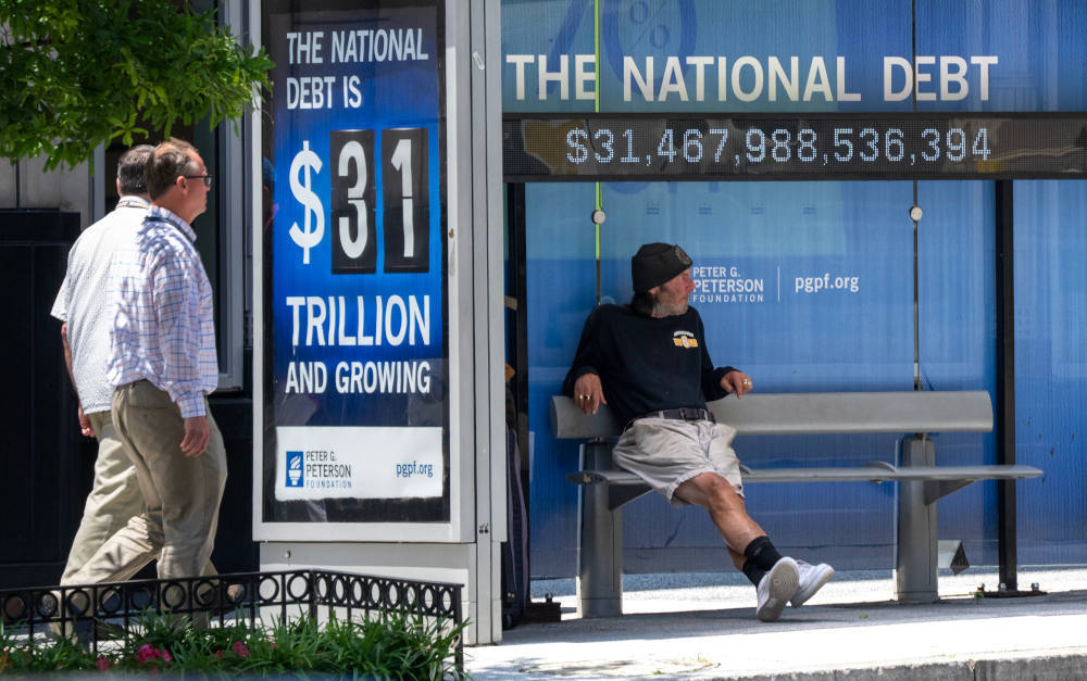 US-Schuldenuhr an einer Bushaltestelle in Washington DC: Schuldenobergrenze erneut erhöht