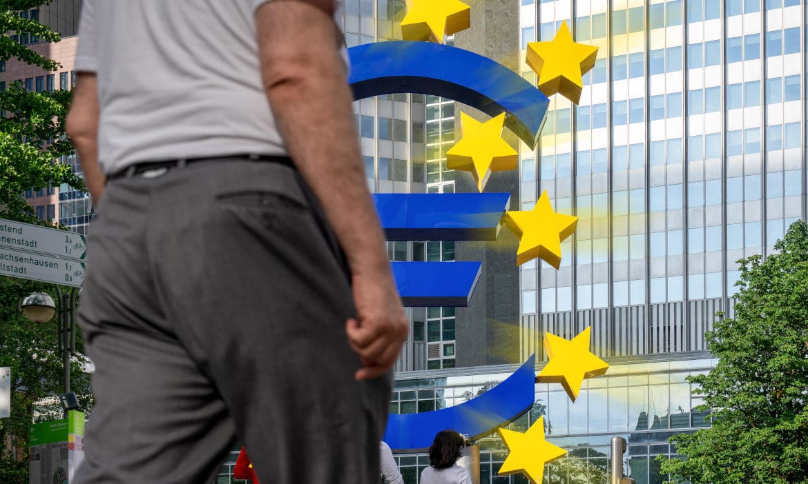 Bald keine Euros mehr in der Hosentasche, sondern nur noch in der App? Erstmal nicht, Bargeld soll trotz digitalem Euro weiter verfügbar sein