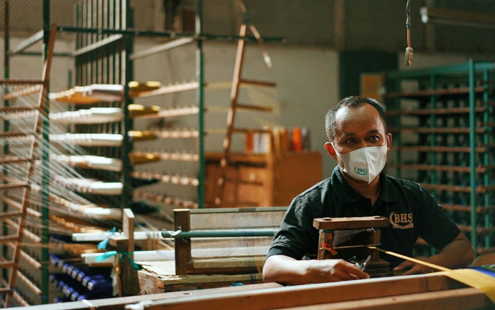 Arbeiter in Indonesien: In dem asiatischen Land arbeiten die Menschen viel länger als eigentlich vorgesehen