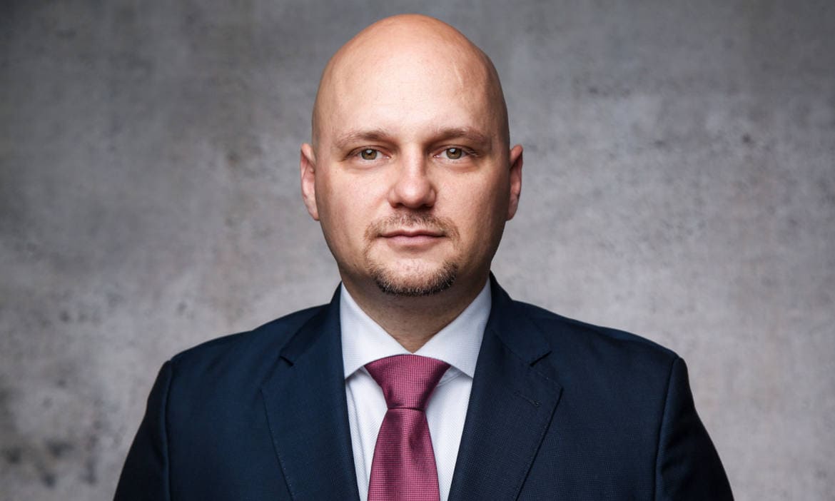 Versicherungsmakler und Digitalfreund Jan Gebauer (Finanzprofi Rheinmain)