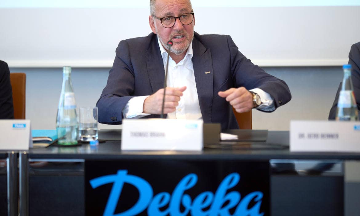 Debeka-Chef Thomas Brahm auf einer Pressekonferenz: Erneut bester PKV-Anbieter