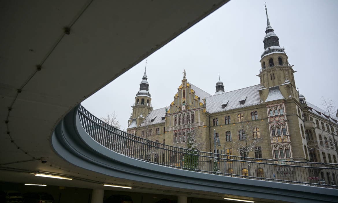 Landgericht Halle: Streit wegen unterversichertem Haus