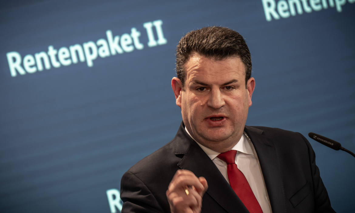 Bundesarbeitsminister Hubertus Heil (SPD) auf jener Pressekonferenz am 5. März 2024, bei der er zusammen mit Finanzminister Christian Lindner (FDP) das Rentenpaket II vorstellte