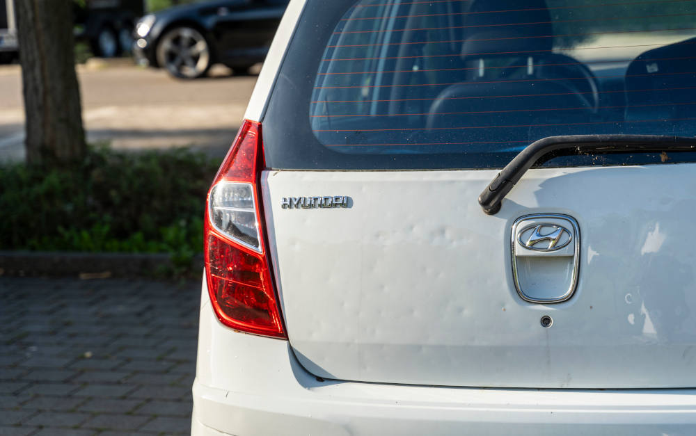 Hagelschaden am Auto in Bayern, der Hochburg des Hagels