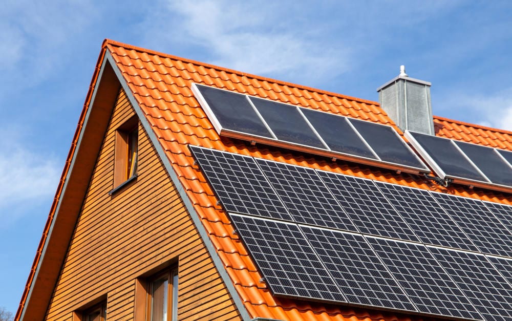 Und nun noch eine auf die andere Seite?: Eine zweite Photovoltaikanlage kann sich lohnen