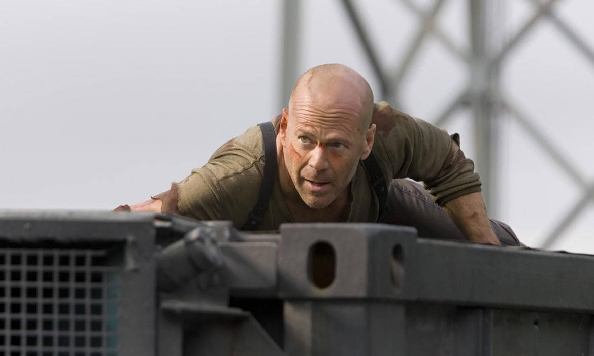 Hat gerade seinen kompletten Vorsorgeplan verloren: John McClane (Bruce Willis) in „Stirb langsam 4.0“
