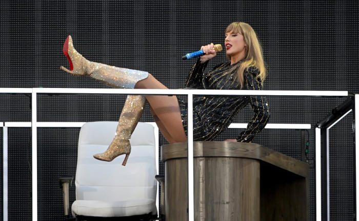 Taylor-Swift auf der Bühne im Juli 2024 in München: Drei Taylor-Swift-Konzerte mussten in Wien wegen Terrorgefahr abgesagt werden.