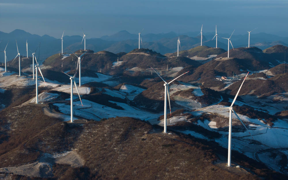 Windpark (hier im chinesischen Yichang) als Paradebeispiel für nachhaltige Anlagen: Das Volumen in nachhaltigen Fonds hat die Billionen-Marke in Deutschland überschritten