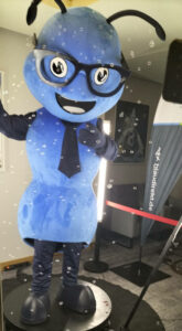 Ameise von Blau Direkt: Wer genau in dem Kostüm steckte, blieb bis zuletzt unklar.