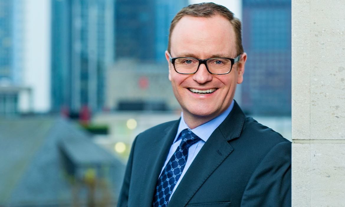 Dirk Schmidt-Gallas ist Senior-Partner und Leiter der globalen Insurance Practice bei Simon-Kucher.