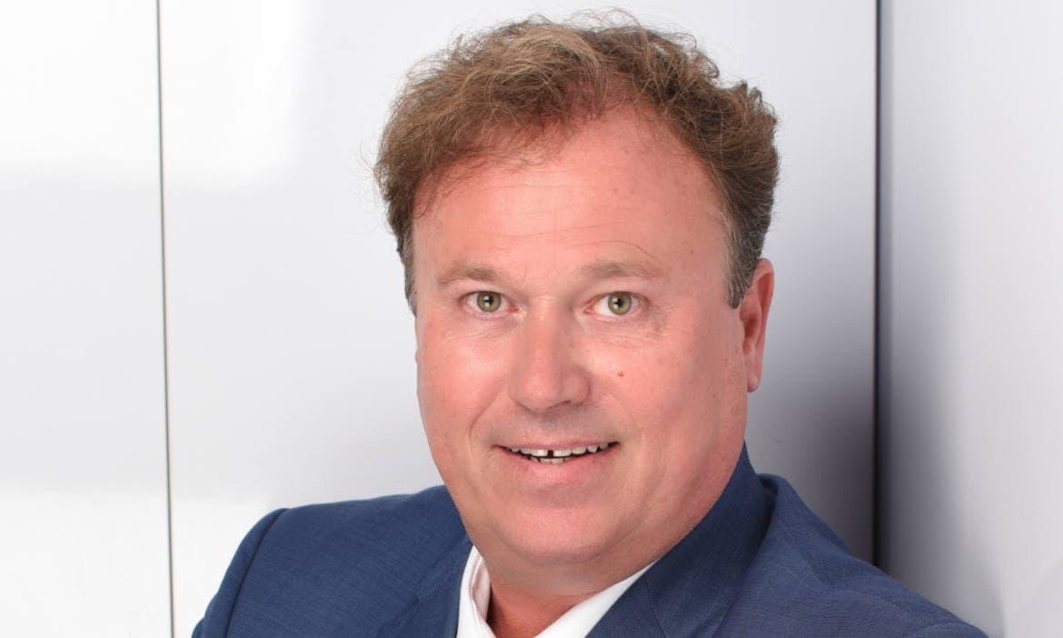 Rechtsanwalt Stephan Michaelis von der Kanzlei Michaelis gibt Tipps zur Insolvenz der Element Insurance