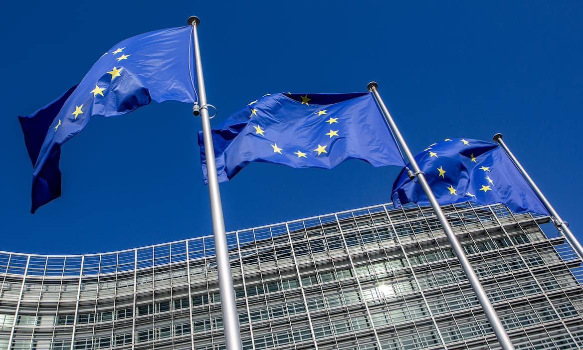 EU-Flaggen vor dem Sitz der EU-Kommission in Brüssel: Fida kommt nun doch.