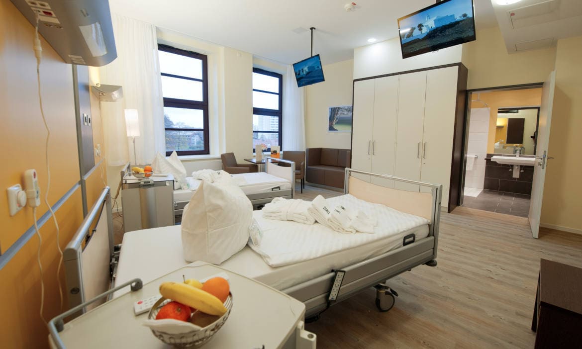 Zimmer im Krankenhaus Stralsund: „Stiftung Warentest“ verlangt für einen guten PKV-Tarif Zugang zu Zweibettzimmern