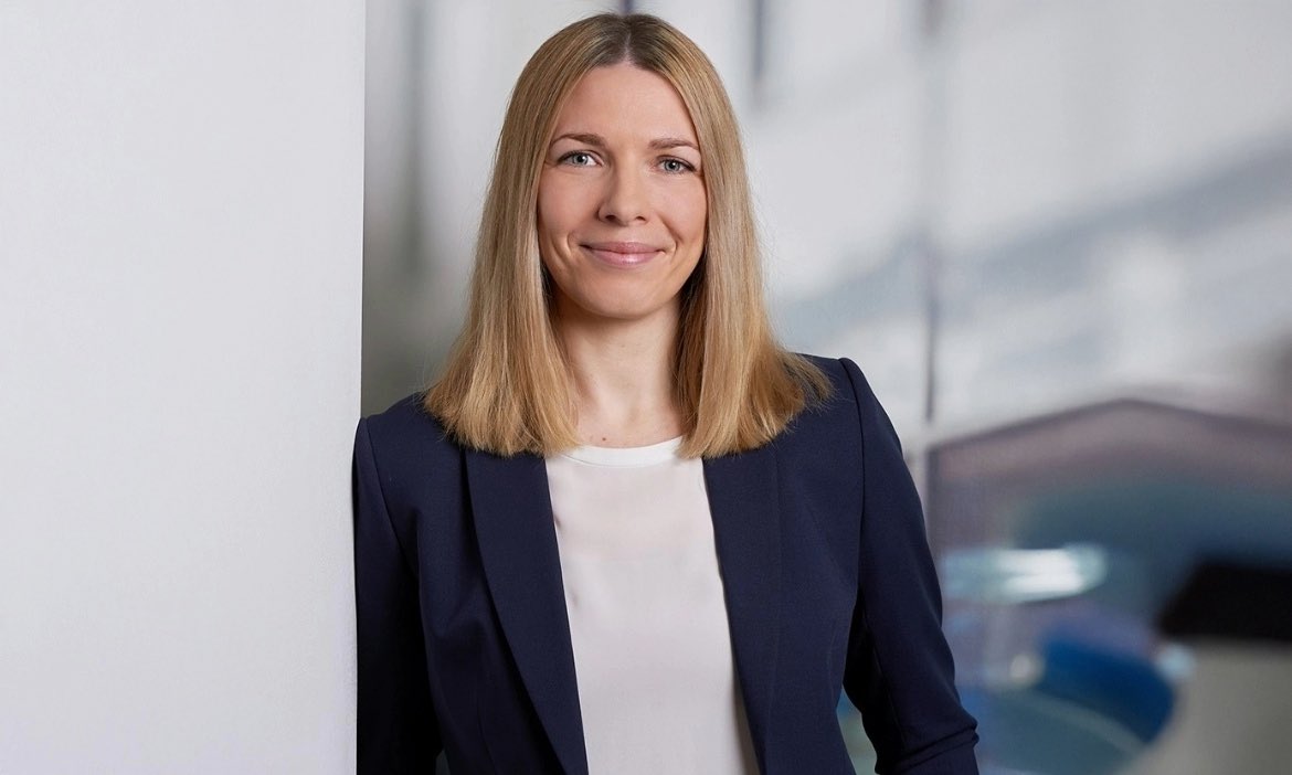 Schreibt über die Bedeutung der bKV für pflegende Angehörige: Elisa Albers, Leiterin Corporate Employee Benefits Axa Deutschland.