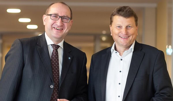 Guido Bader, Chef der Stuttgarter und Ulrich Mitzlaff, Chef der SDK (v.l.) Foto: Stuttgarter