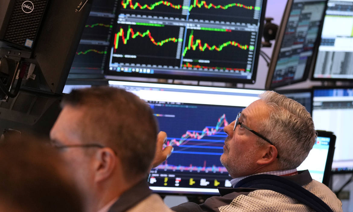 Händler an der New Yorker Aktienbörse am 7. April 2025, mitten im Stress um die US-Zölle: Stochastische Hochrechnung berücksichtigt auch Kurseinbrüche