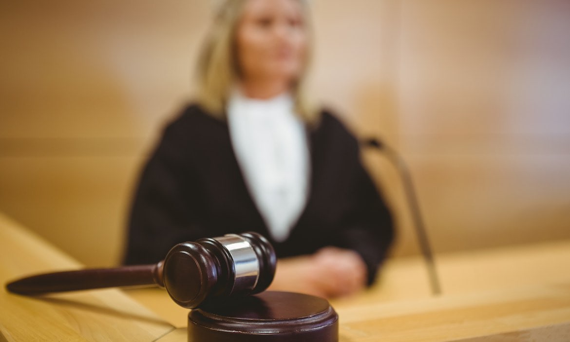 Richterin bei der Verhandlung: Die Rating-Agentur Franke und Bornberg hat private Rechtsschutzversicherungen untersucht.