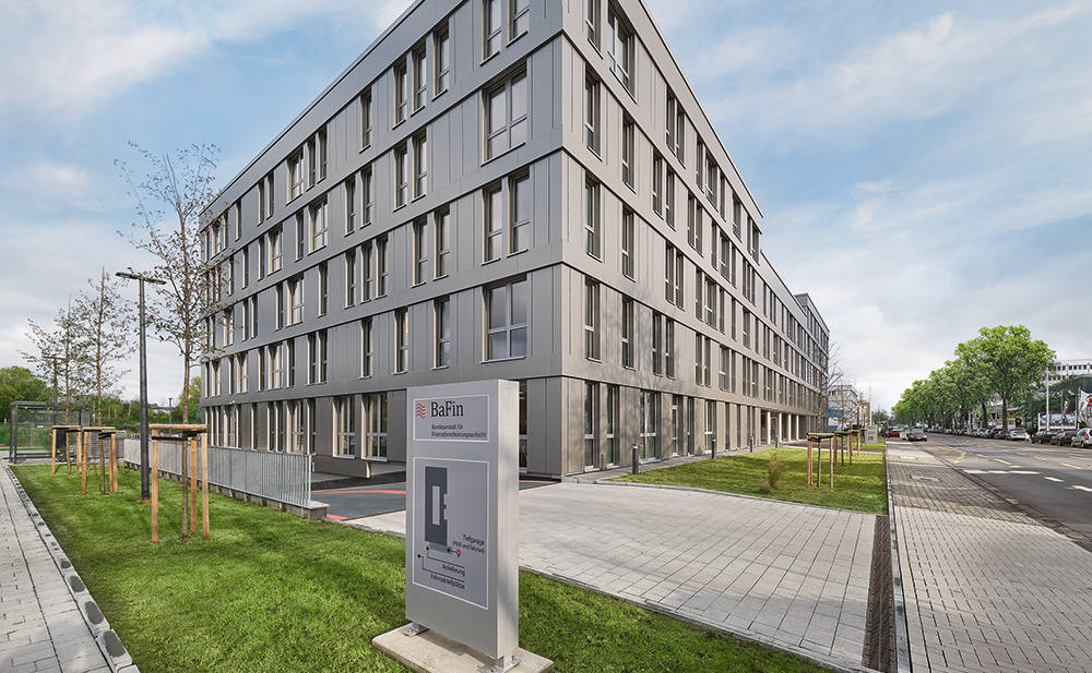 Die Bafin in Bonn: Anbieter von dynamischen Hybridprodukten stärker prüfen