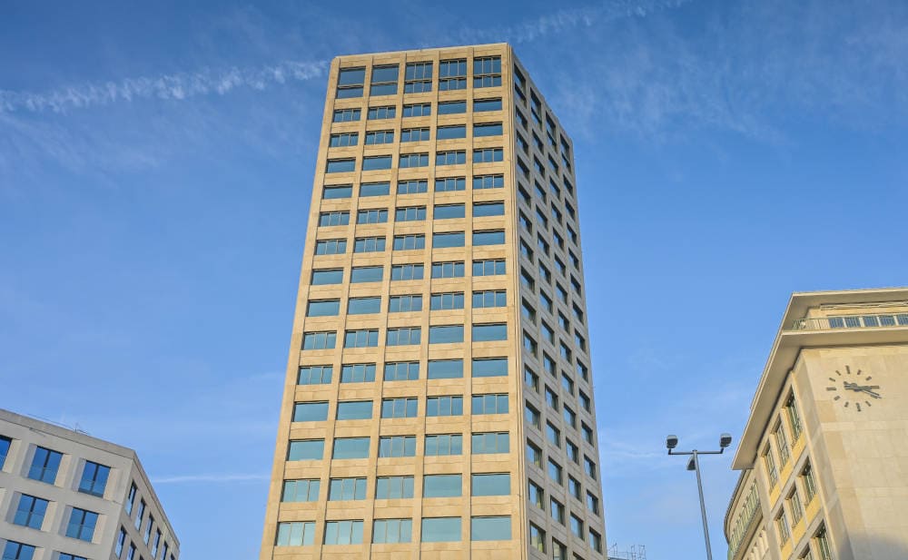 Moderne Bürohochhäuser in der City, Berlin.